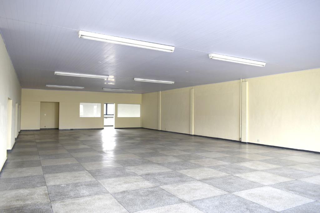 Salão para alugar, 300.00m² - Alto dos Pinheiros,Belo Horizonte