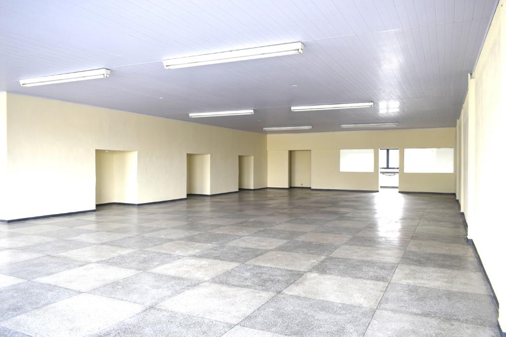 Salão para alugar, 300.00m² - Alto dos Pinheiros,Belo Horizonte